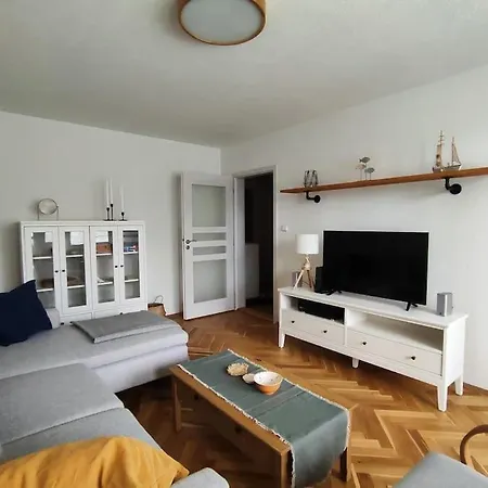 Apartman, Apartment